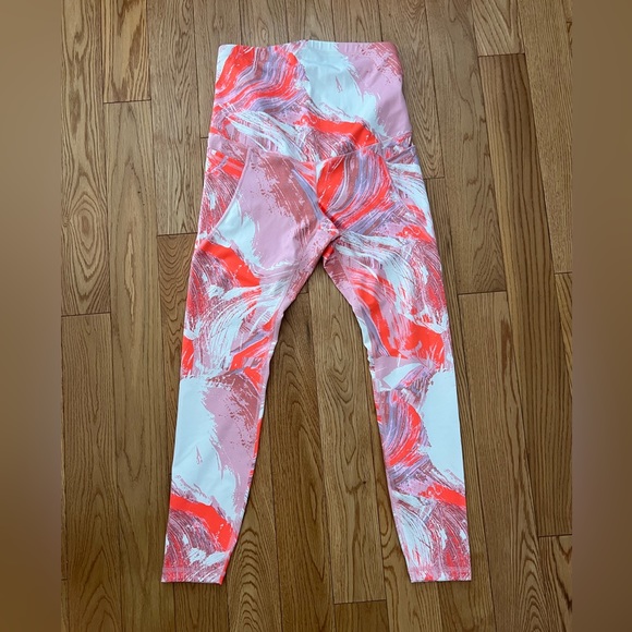 GAP Maternity Powersoft 7/8 length Workout Leggings - Picture 1 of 4